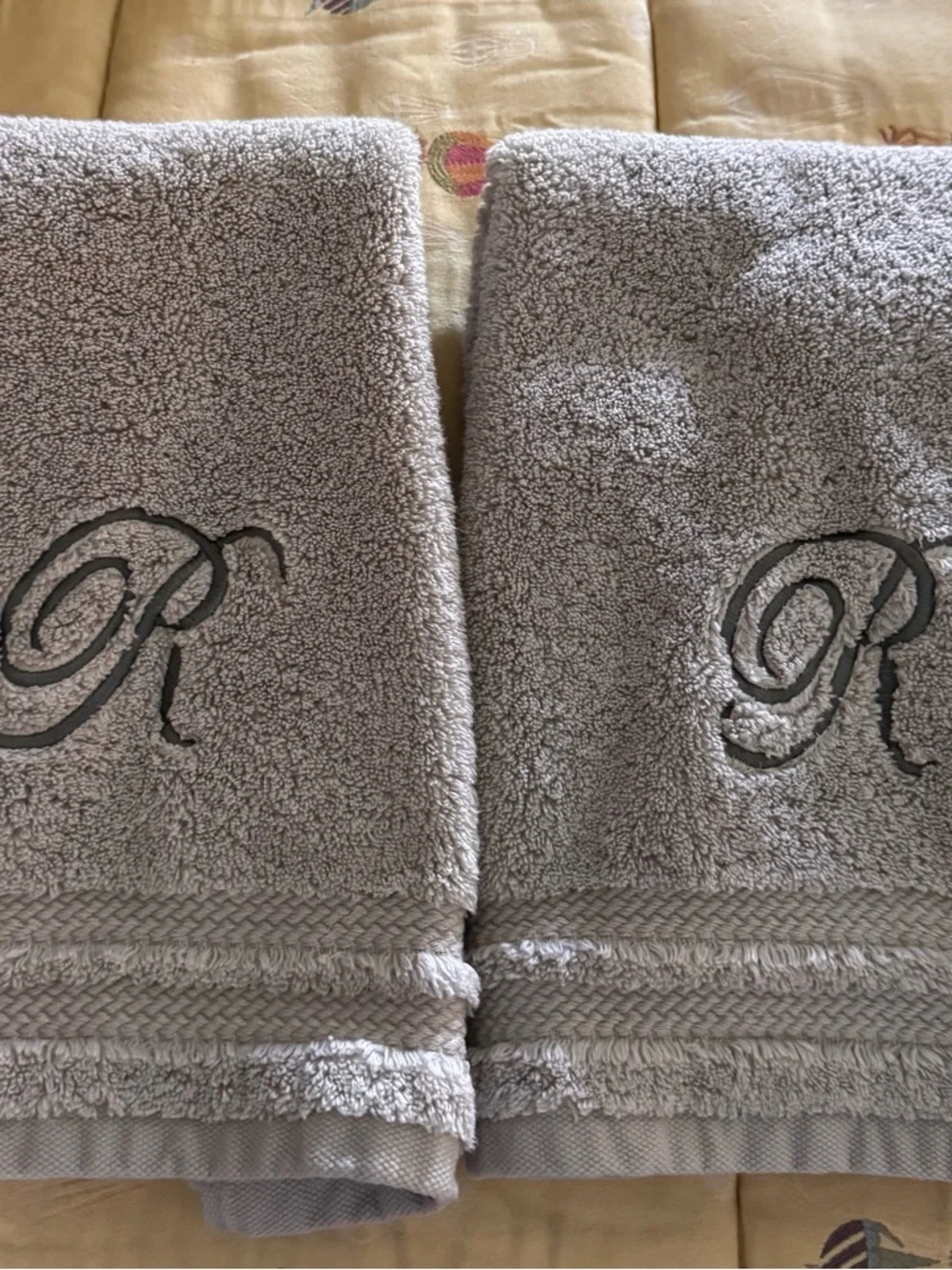 Monogrammed Luxury Spa Gray Bath Towel Set with 'R' in gray Embroidery